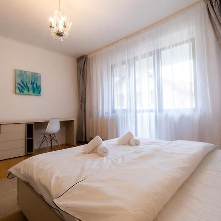 Ardor Apt - Bright And Secluded Apartment In The Heart Of Old Town Brasov Ngoại thất bức ảnh