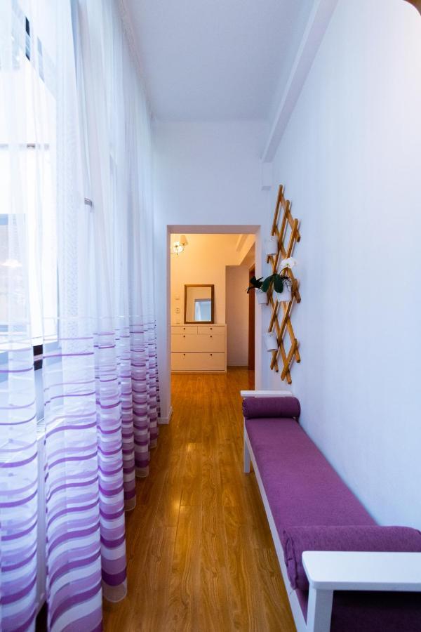Ardor Apt - Bright And Secluded Apartment In The Heart Of Old Town Brasov Ngoại thất bức ảnh